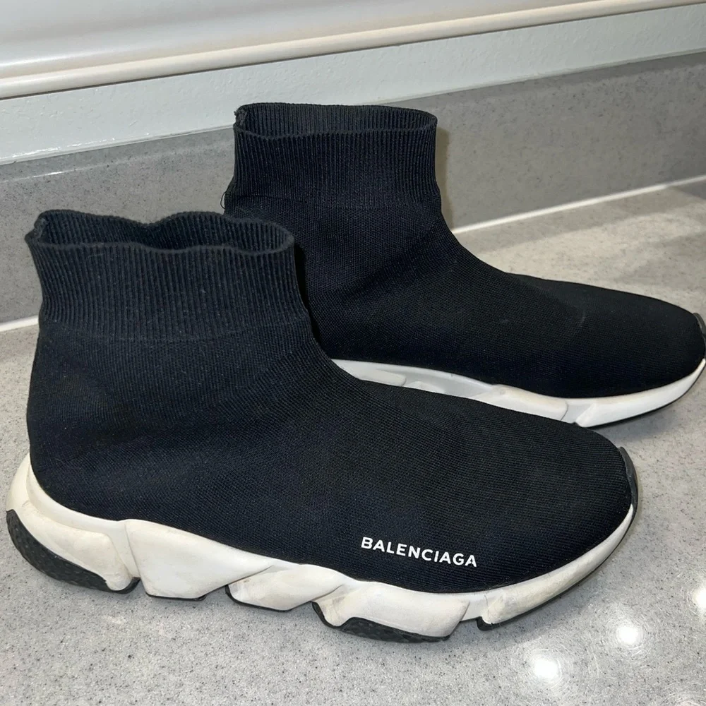 Balenciaga Black and White Knit Sneakers - Picture 10 of 12